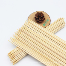 El Bbq de bambú desechable al por mayor del proveedor chino pega los pinchos de bambú